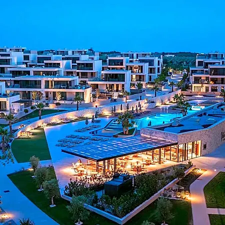Petram & Residences Hotel