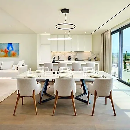 Hotel Petram & Residences 4*