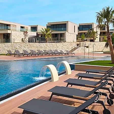 Petram & Residences Hotel 4*