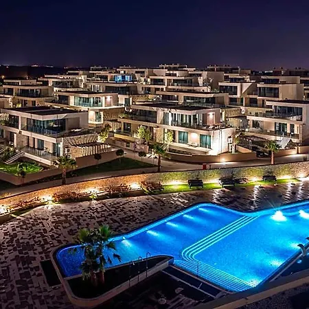 Petram & Residences Hotel 4*